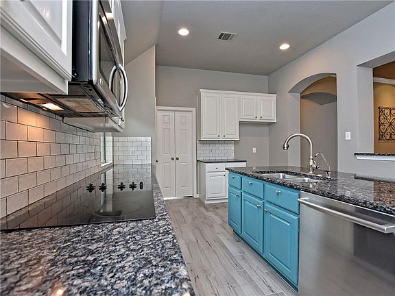 5th image of 1742 Westend Pl