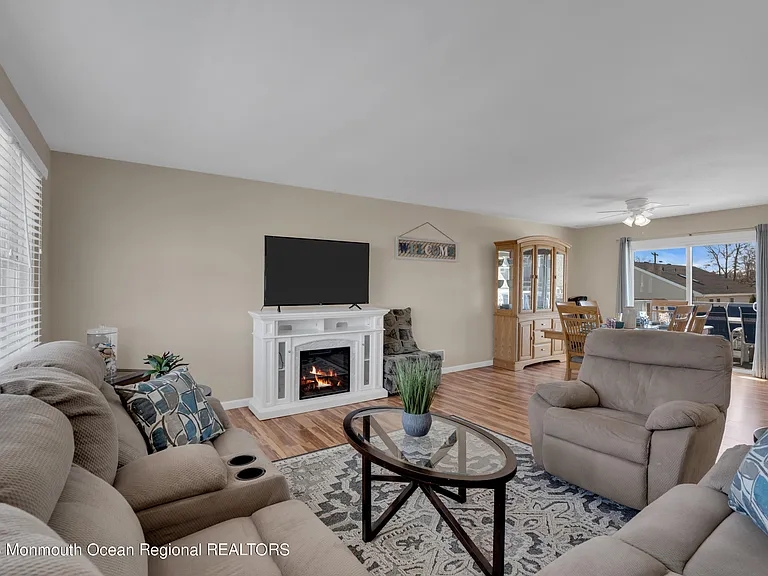 415 15th Ave — Photo 7