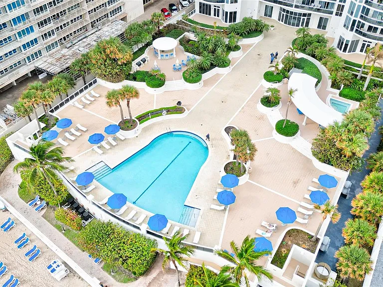 4240 Galt Ocean Dr #1006 — Photo 44