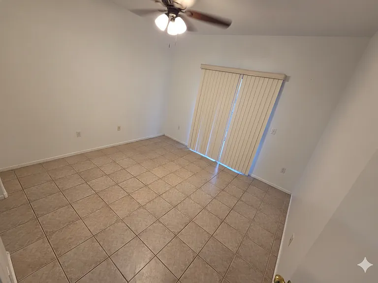 2110 Los Feliz St #1072 — Photo 5