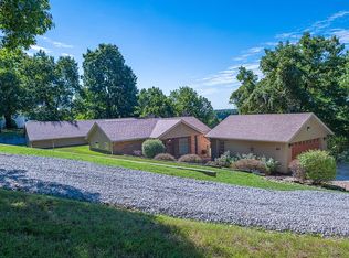 74 Clearview Dr, Blue Eye, MO 65611