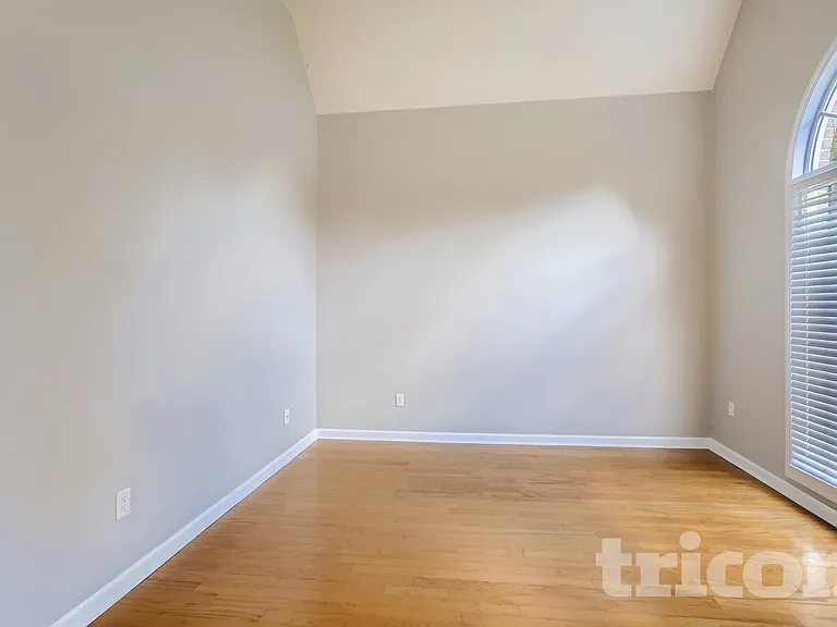 875 Cedar Creek Dr — Photo 10