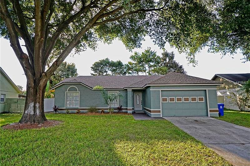 1st image of 324 Vineyard Dr