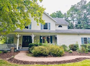 9367 S Street Rd, Le Roy, NY 14482