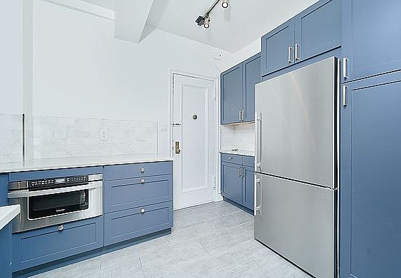 4th image of 600 W 111th St #4F