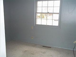 2nd image of 23 Sunderland Dr