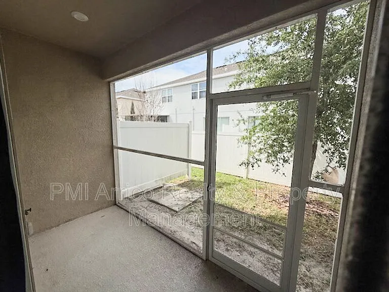 6334 Fairmont Ln — Photo 11