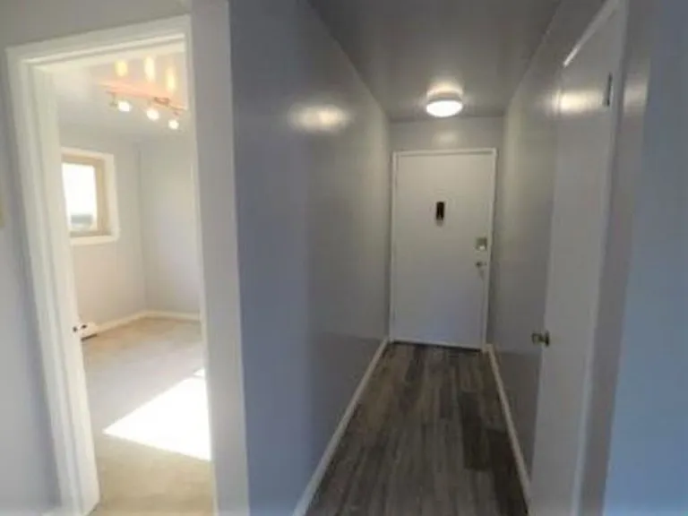 1417 Belmont Ave — Photo 5