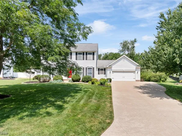 3883 Cromford Cir NW, Uniontown, OH 44685