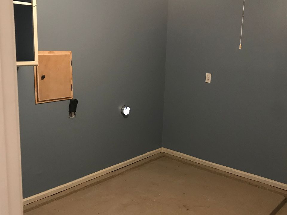 1st image of 222 S 197 East Ave