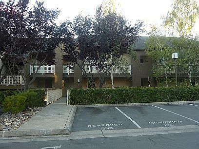 1st image of 699 Dartmoor Ln #270