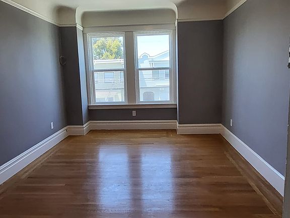 2nd image of 626 10th Ave APT 3