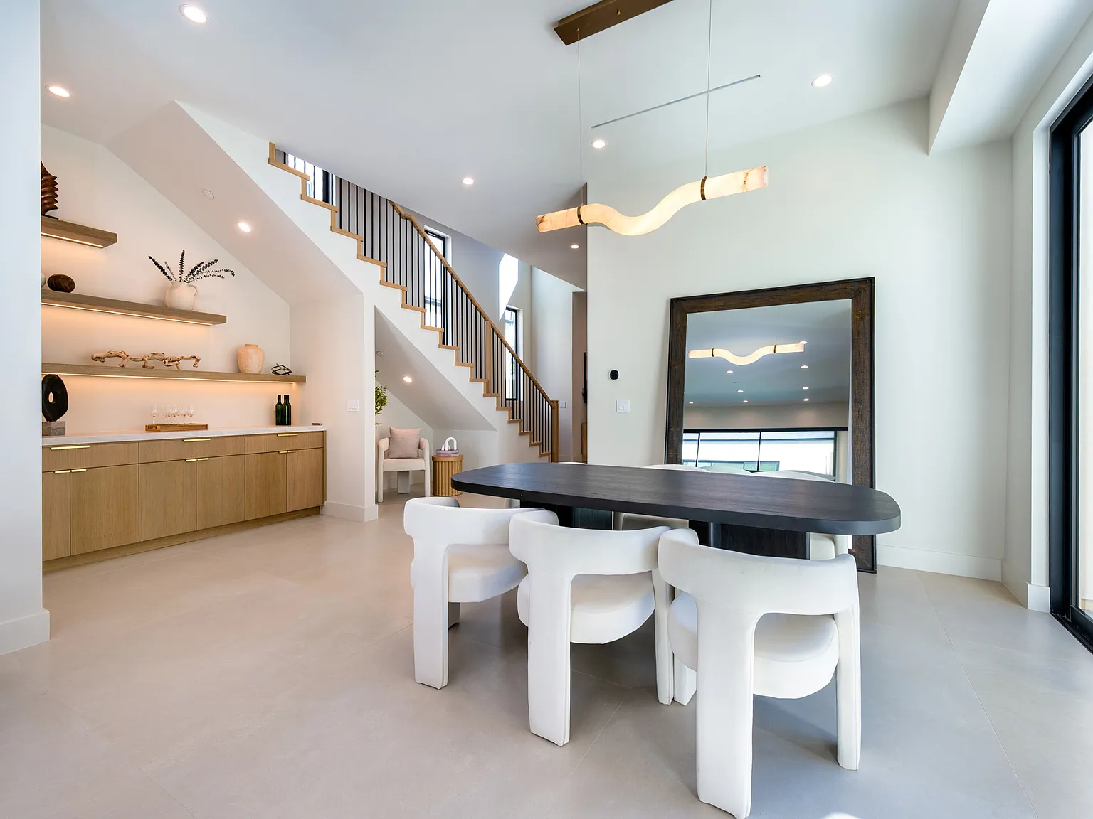 5 bed, 4000 sqft, $19,999 — Photo 4