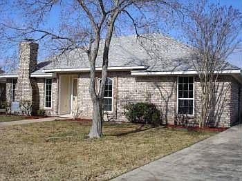 1st image of 309 N Winding Oaks Dr