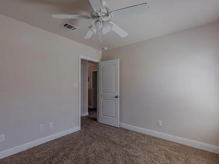 711 Candlestick Dr — Photo 9