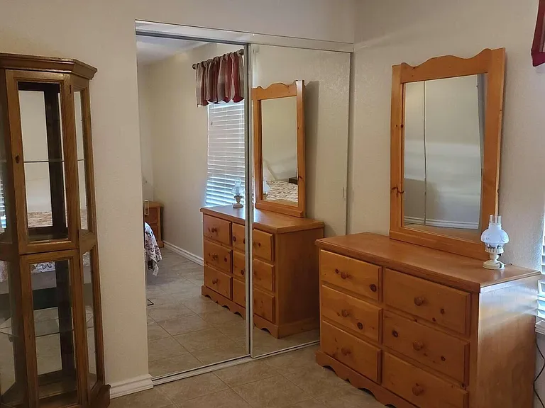 415 Corvair Dr — Photo 35