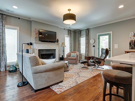 2nd image of 4633 Riverview Dr