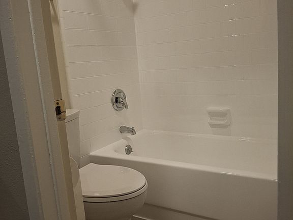 3rd image of 6402 Crescent Ave #12