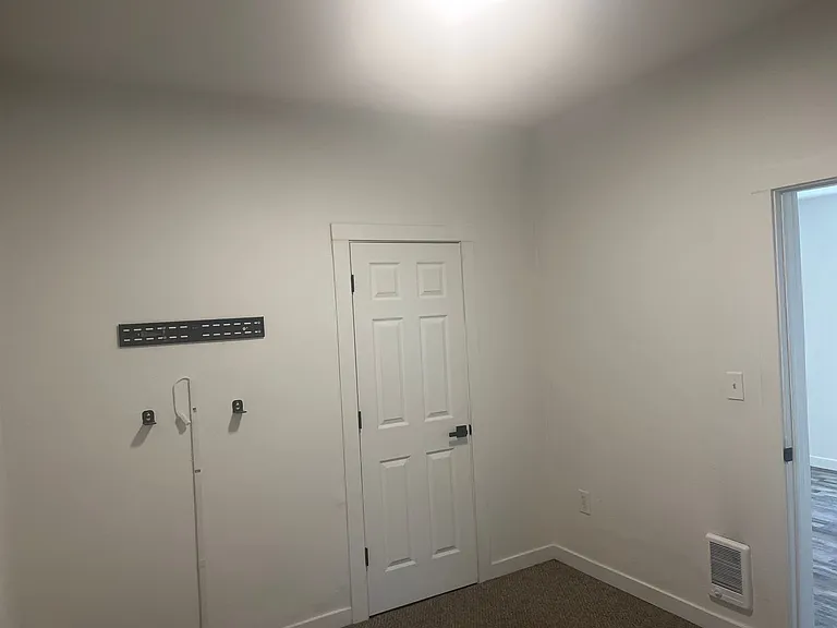 6004 S Lawrence St — Photo 10