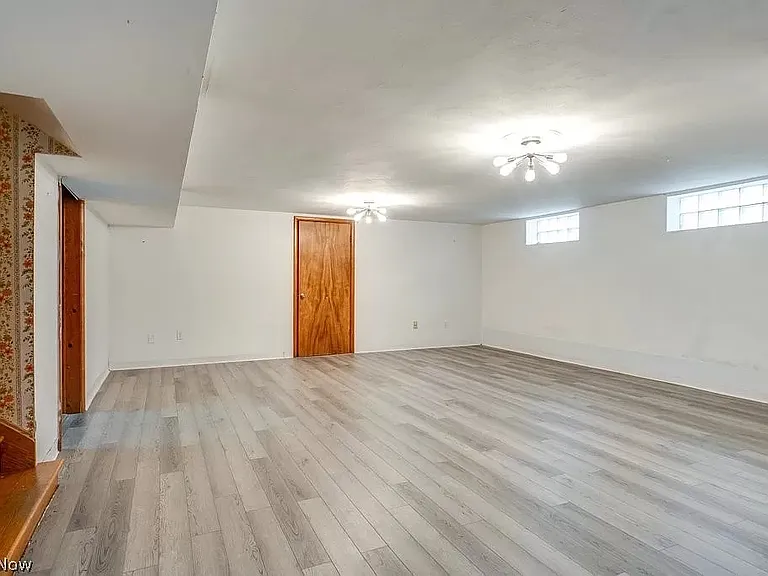 3060 Chamberlain Rd — Photo 8