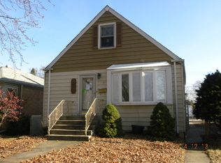 2555 Spruce St, River Grove, IL 60171