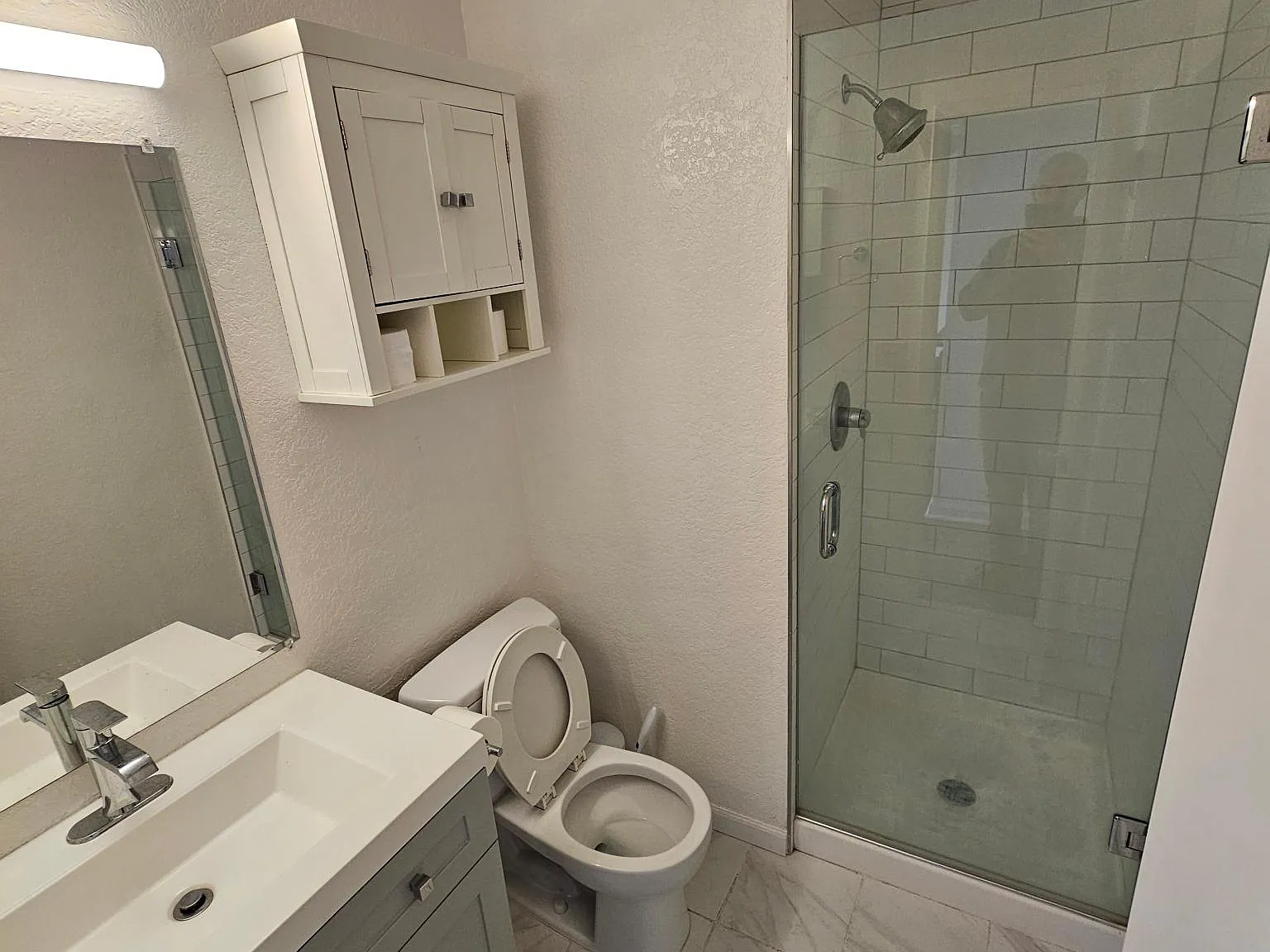 2 bed, 800 sqft, $5,795 — Photo 3