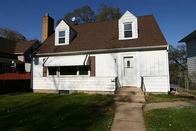 1307 Ashland Ave photo 1