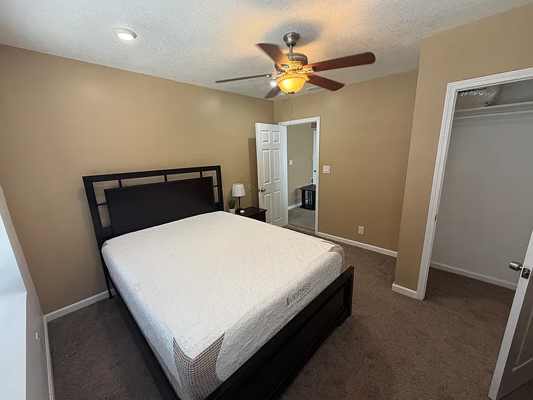 3237 Garfield Ave #1B — Photo 5