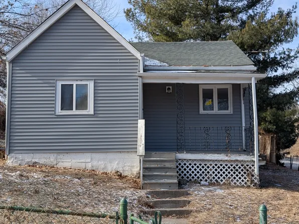 928 Farnam St, Davenport, IA 52803