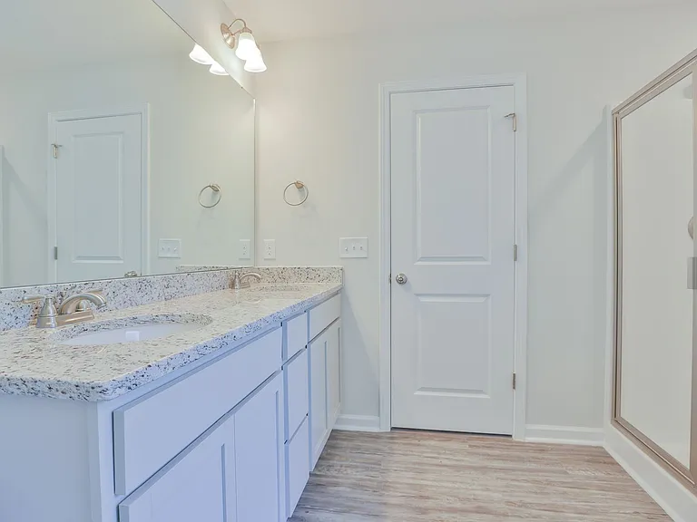 764 Shull St — Photo 16