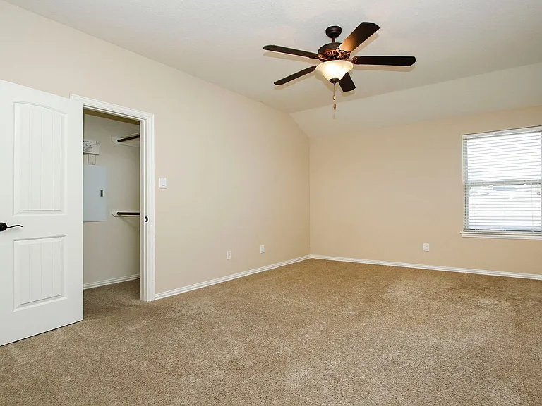 13827 Slate Mountain Ln — Photo 36