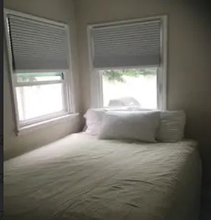queen size bedroom