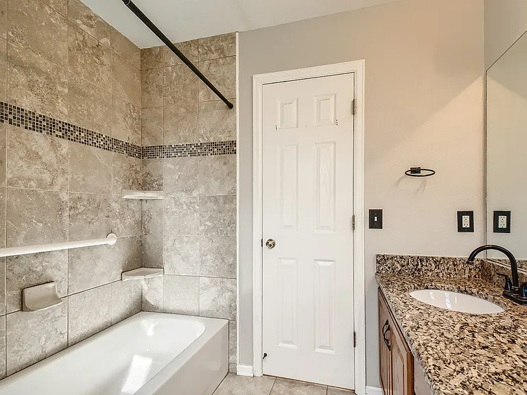 5552 S Yakima St — Photo 14
