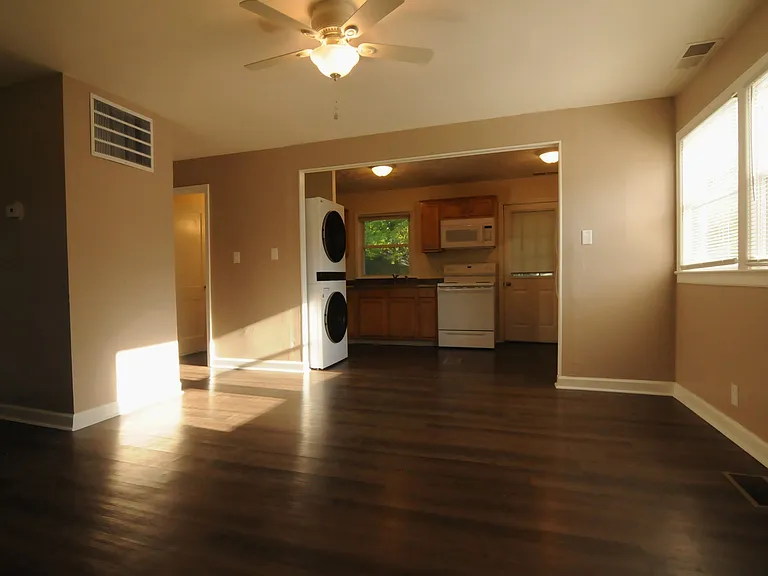 8309 Schoen Dr — Photo 2