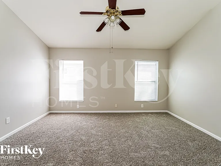 12430 Midpointe Dr — Photo 9