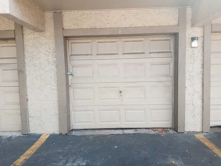 2107 NW 59th Ter #60-E — Photo 14
