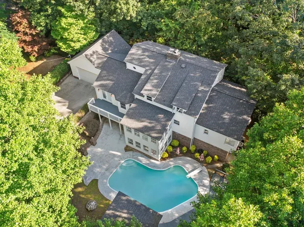 807 Katlau Dr, Dalton, GA 30720