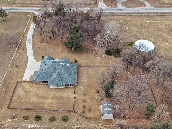 4th image of 181 Fairview Ct