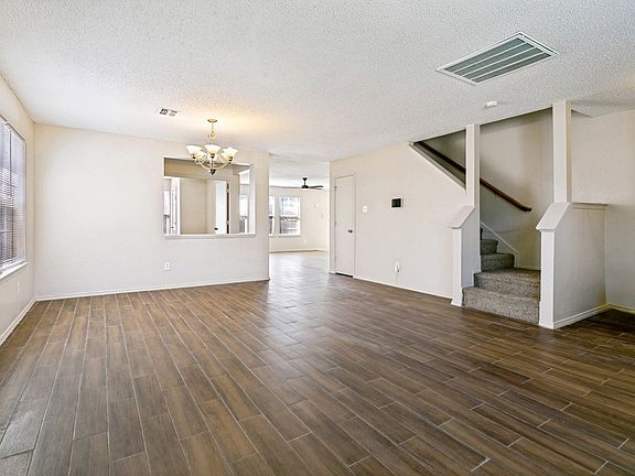 4th image of 4721 Palm Ridge Dr