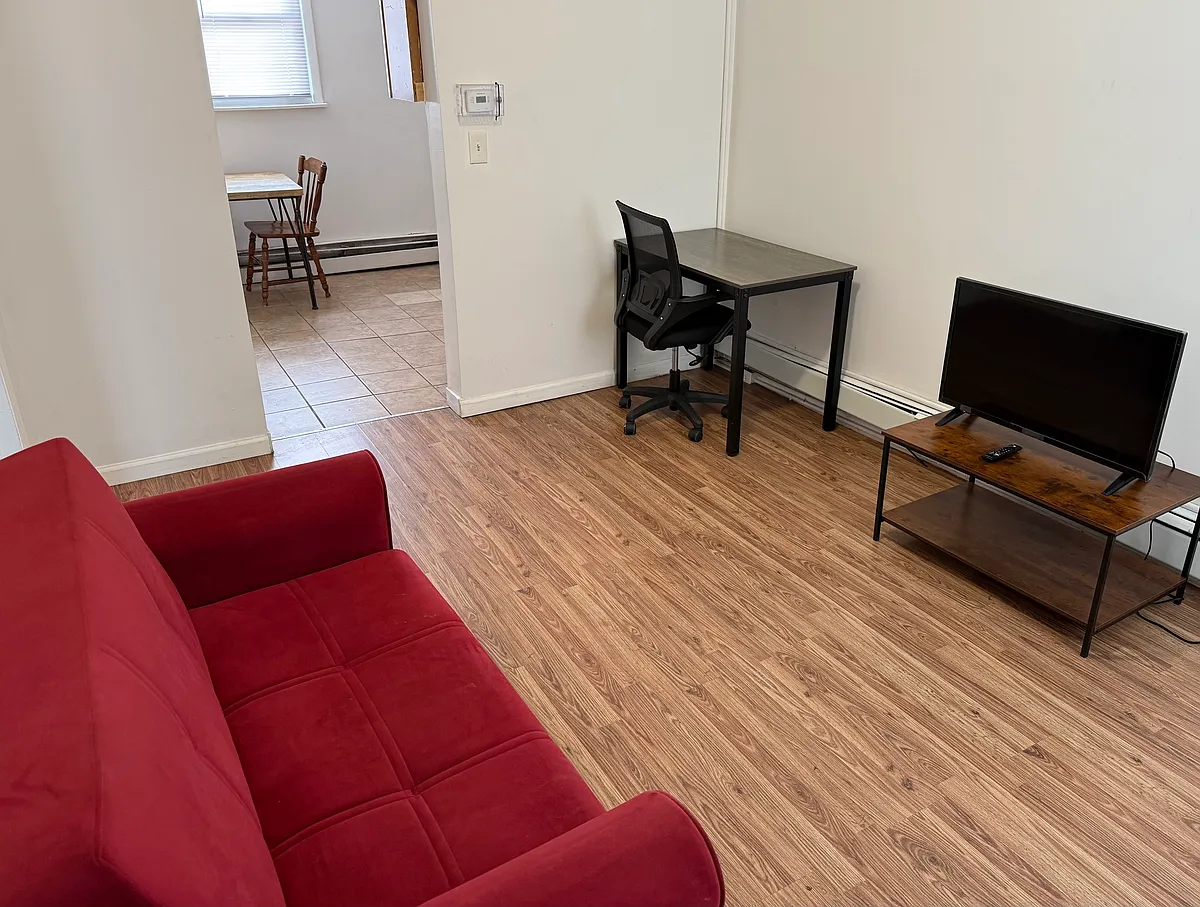 Building Photo - 638 Charles St #1
