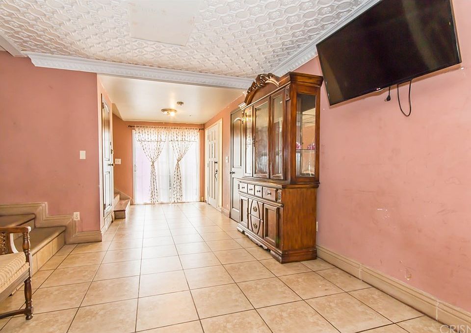 12517 Terra Bella St, Pacoima, CA 91331 Zillow