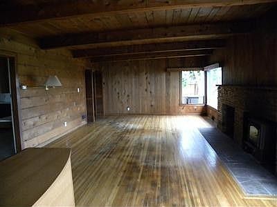 3rd image of 3109 Sylvan Dr W