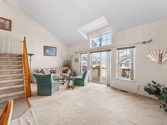 3rd image of 1 Spruce Lane