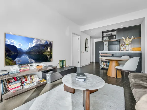 252 South Street image 8 of 24