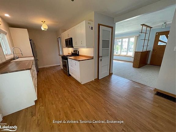 2nd image of 27 Herbert Ave