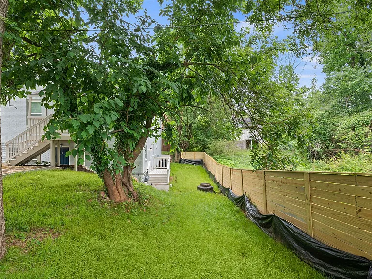 636 Francis Pl NW #A — Photo 13