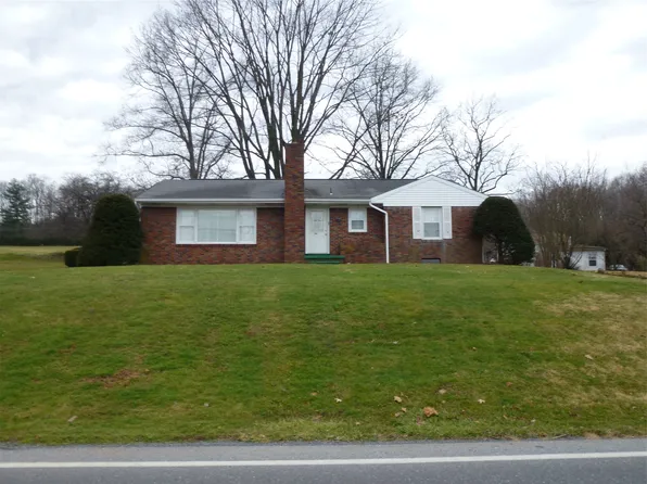 385 Creek Rd, Denver, PA 17517