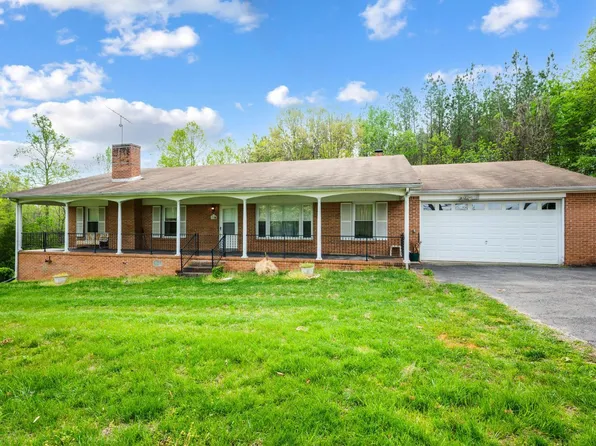 2809 Hillcroft Rd, Charlotte Court House, VA 23923