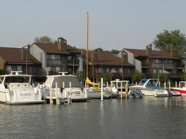 3246 N Marina Vw, Port Clinton, OH 43452