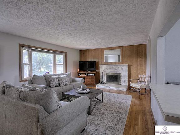 5th image of 12218 Shirley St